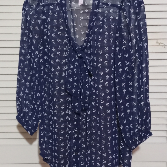 Xhilaration pussy bow top ASO Lydia Martin - Picture 2 of 4